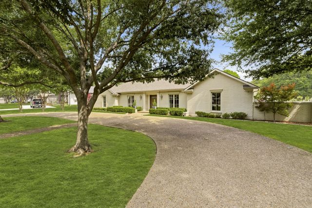 7043 Prestonshire Lane, Dallas, TX 75225