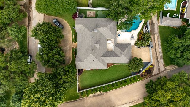 7043 Prestonshire Lane, Dallas, TX 75225