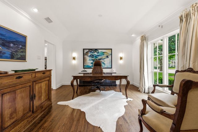 7043 Prestonshire Lane, Dallas, TX 75225