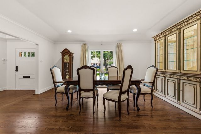 7043 Prestonshire Lane, Dallas, TX 75225