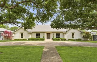 7043 Prestonshire Lane, Dallas, TX 75225