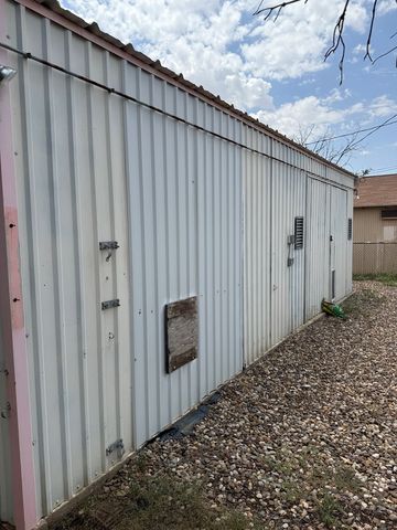 1612 W 20th St, Odessa, TX 79763