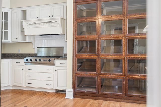 3725 Nichols Road, Kalamazoo, MI 49004