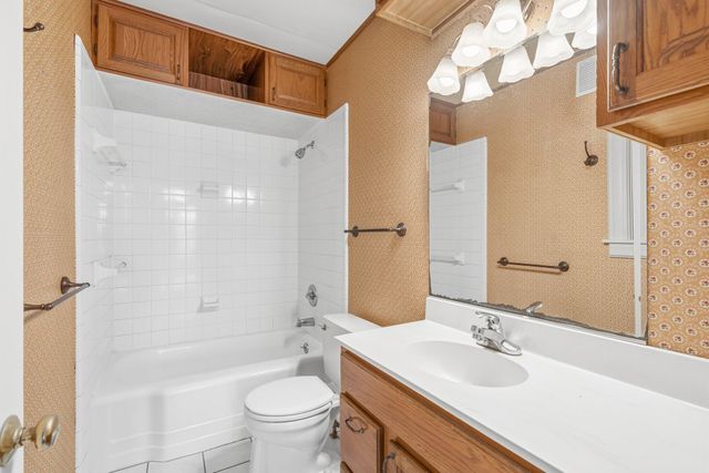 3725 Nichols Road, Kalamazoo, MI 49004