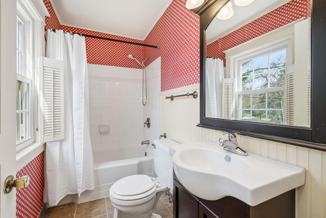 3725 Nichols Road, Kalamazoo, MI 49004