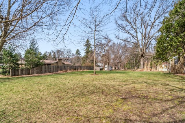 3725 Nichols Road, Kalamazoo, MI 49004