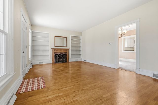 3725 Nichols Road, Kalamazoo, MI 49004