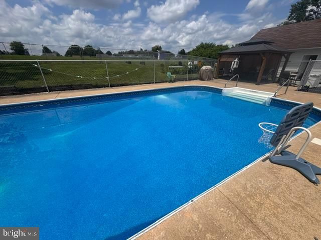351 BELVEDERE DR, Charles Town, WV 25414