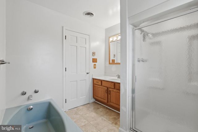 351 BELVEDERE DR, Charles Town, WV 25414