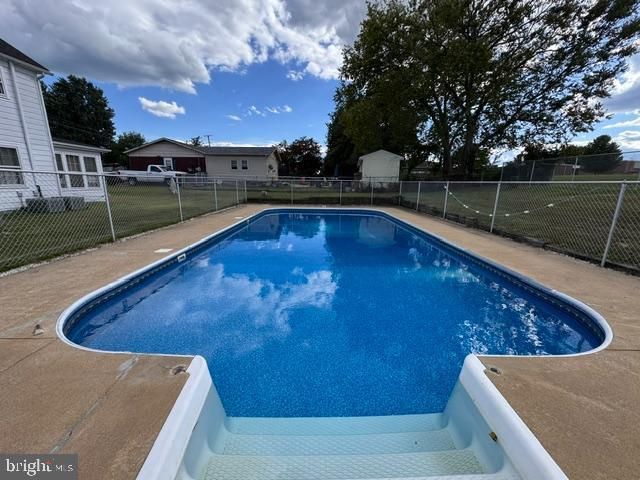 351 BELVEDERE DR, Charles Town, WV 25414