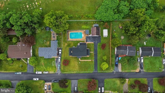 351 BELVEDERE DR, Charles Town, WV 25414