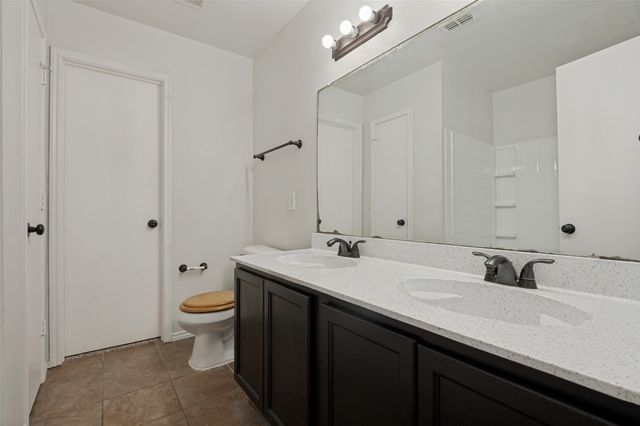 1030 April Showers Lane, Lancaster, TX 75134