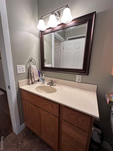 5435 Snow Den Trail, Columbiaville Village, MI 48421