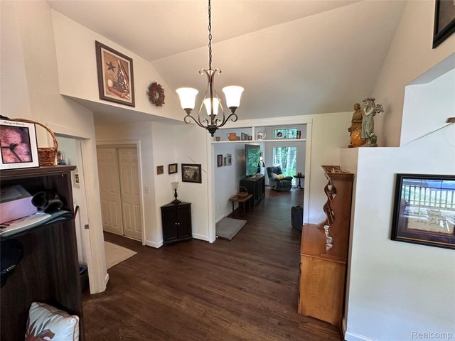 5435 Snow Den Trail, Columbiaville Village, MI 48421