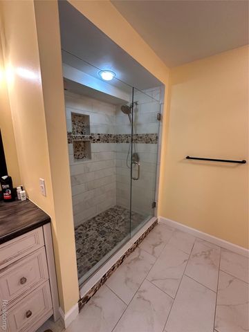 5435 Snow Den Trail, Columbiaville Village, MI 48421