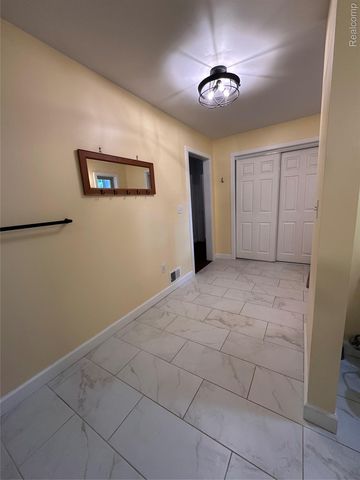 5435 Snow Den Trail, Columbiaville Village, MI 48421