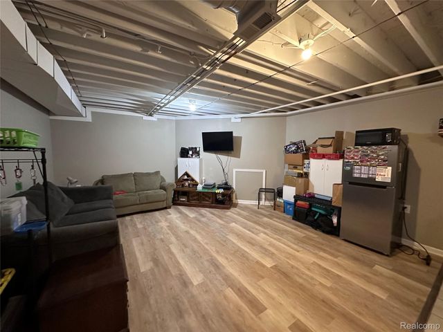 5435 Snow Den Trail, Columbiaville Village, MI 48421