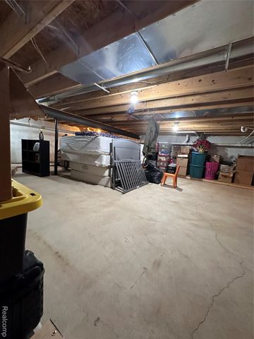 5435 Snow Den Trail, Columbiaville Village, MI 48421