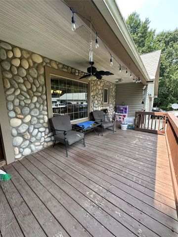 5435 Snow Den Trail, Columbiaville Village, MI 48421