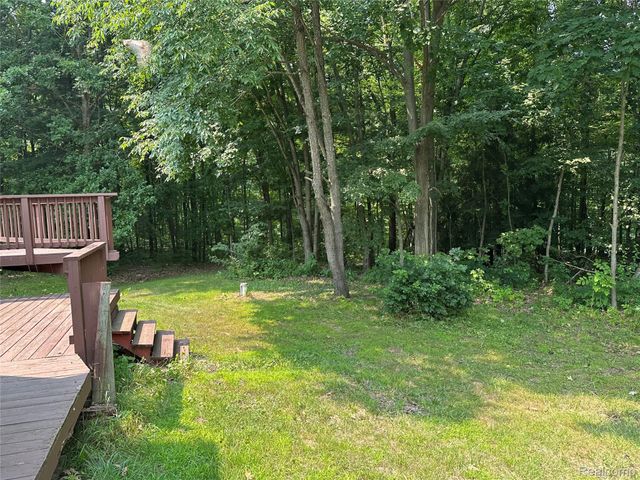 5435 Snow Den Trail, Columbiaville Village, MI 48421