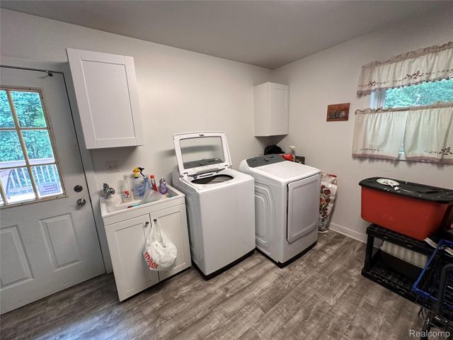 5435 Snow Den Trail, Columbiaville Village, MI 48421