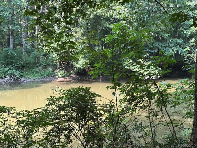 5435 Snow Den Trail, Columbiaville Village, MI 48421