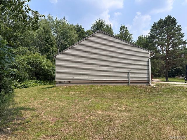 5435 Snow Den Trail, Columbiaville Village, MI 48421