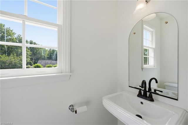 1105 Deerfield Drive, Reidsville, NC 27320