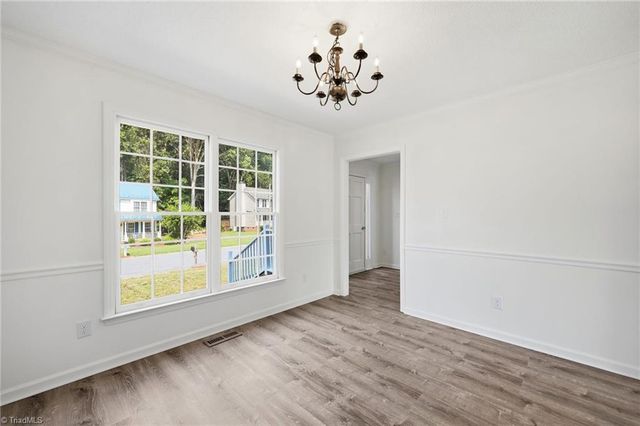 1105 Deerfield Drive, Reidsville, NC 27320