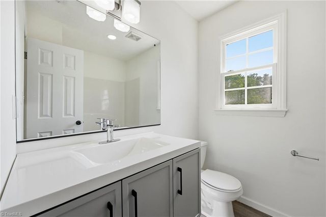 1105 Deerfield Drive, Reidsville, NC 27320