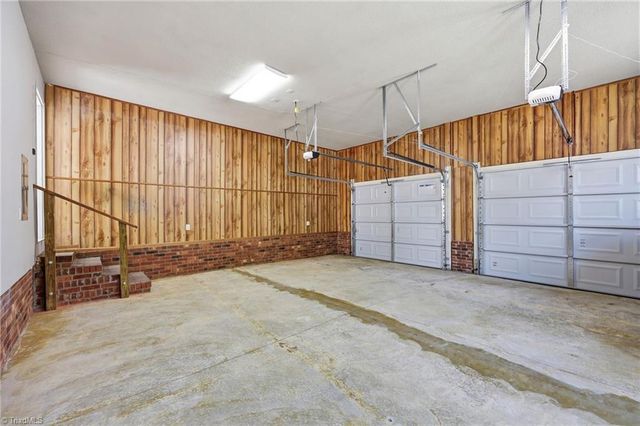 1105 Deerfield Drive, Reidsville, NC 27320