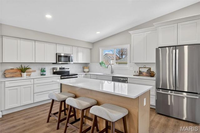 847 Palm Bay Drive, Ellisville, MO 63021