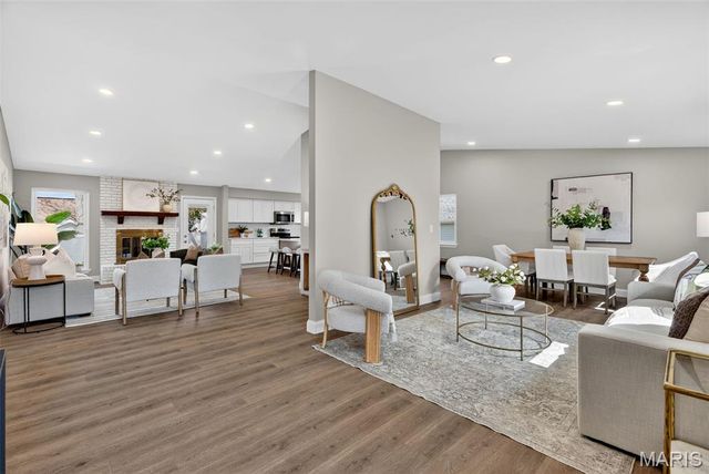 847 Palm Bay Drive, Ellisville, MO 63021