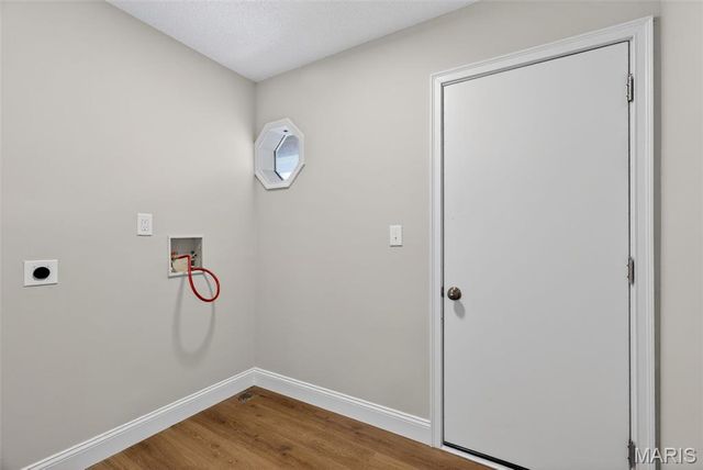 847 Palm Bay Drive, Ellisville, MO 63021