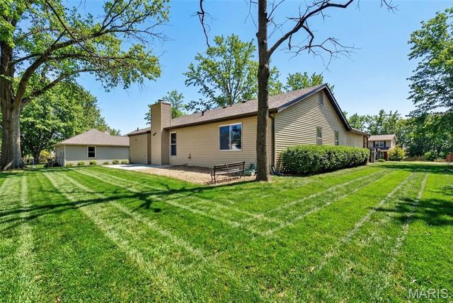 847 Palm Bay Drive, Ellisville, MO 63021