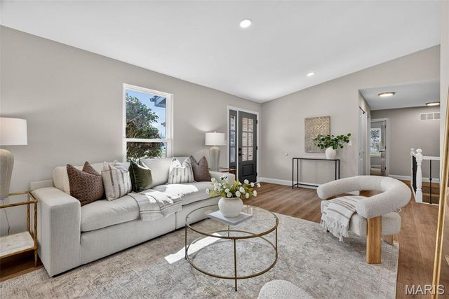 847 Palm Bay Drive, Ellisville, MO 63021