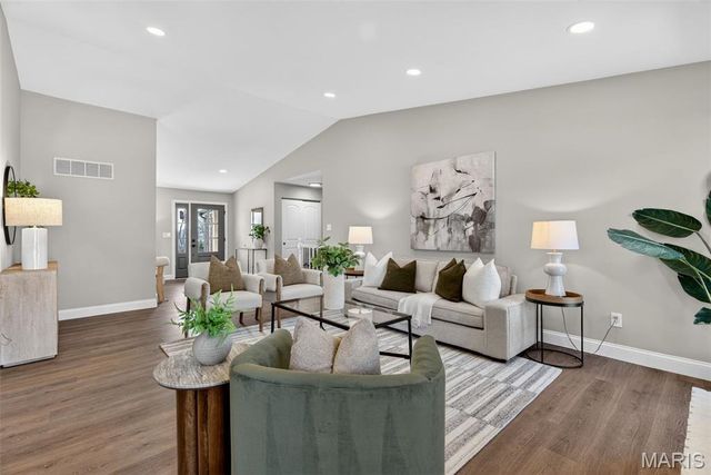 847 Palm Bay Drive, Ellisville, MO 63021