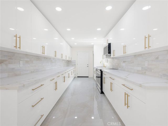 15951 Bahama, North Hills, CA 91343