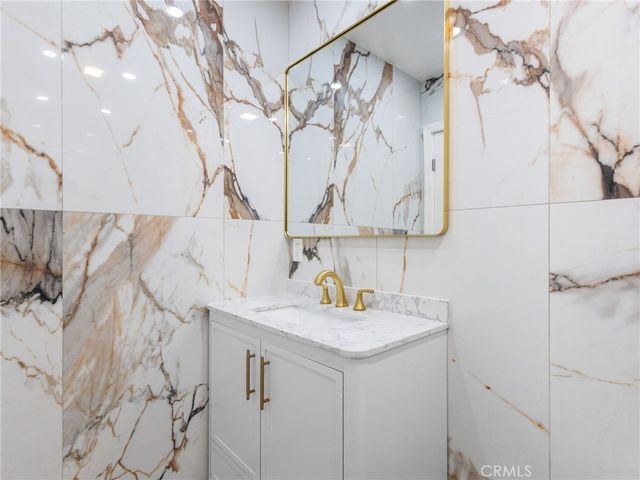 15951 Bahama, North Hills, CA 91343