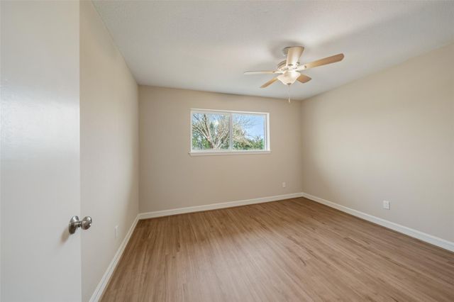 355 Windsor Square, Alvin, TX 77511