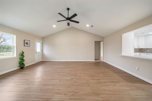 355 Windsor Square, Alvin, TX 77511