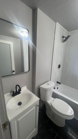 1225 W Keefe AVENUE W, Milwaukee, WI 53206