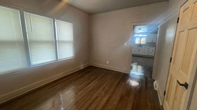 1225 W Keefe AVENUE W, Milwaukee, WI 53206