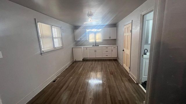 1225 W Keefe AVENUE W, Milwaukee, WI 53206