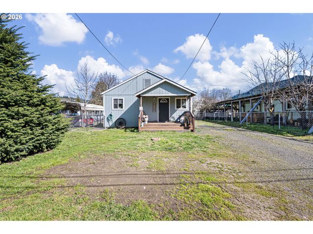 76317 KLOHN Rd, Oakridge, OR 97463