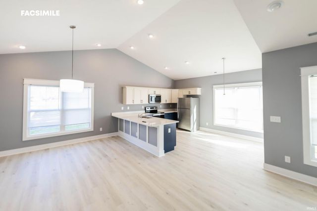 7901 S Westmead Drive, Newberry, IN 47449
