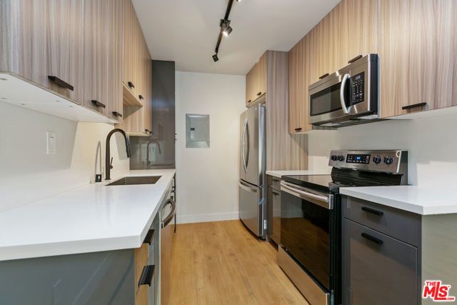 3622 Keystone Avenue 3, Los Angeles, CA 90034