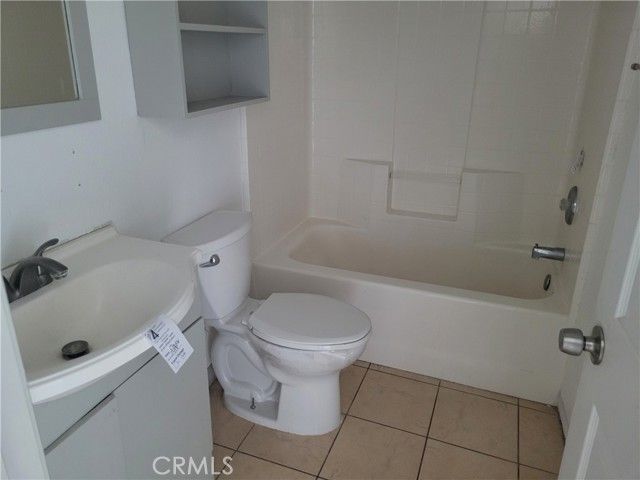 25064 Avenida Laredo, Barstow, CA 92311