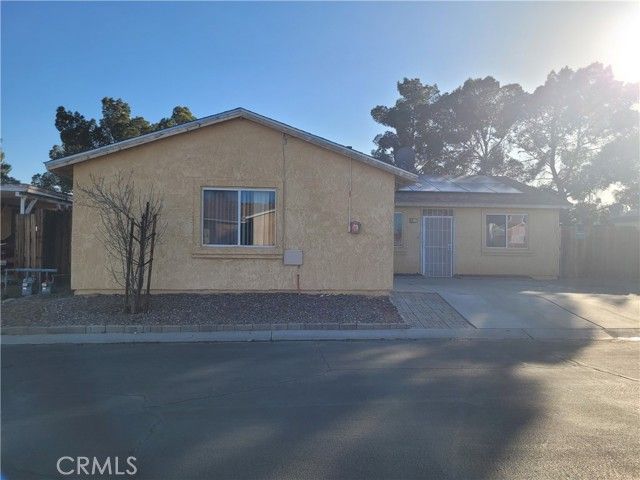 25064 Avenida Laredo, Barstow, CA 92311