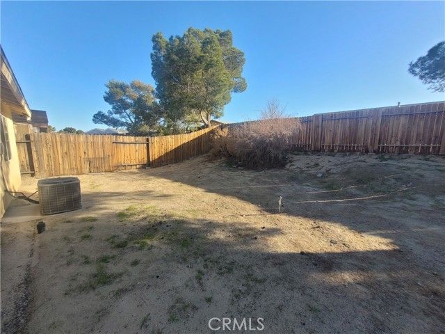 25064 Avenida Laredo, Barstow, CA 92311